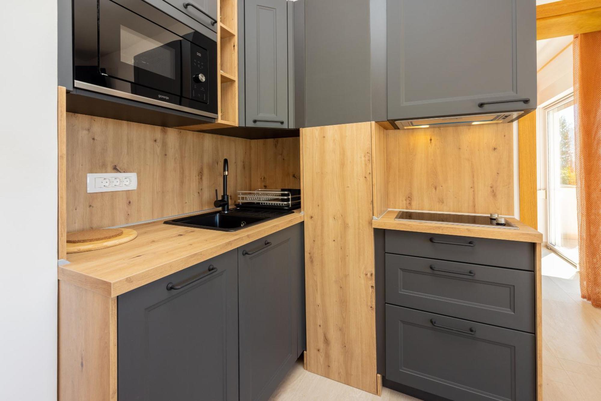 Apartments Domino R ดรามัลย์ ภายนอก รูปภาพ